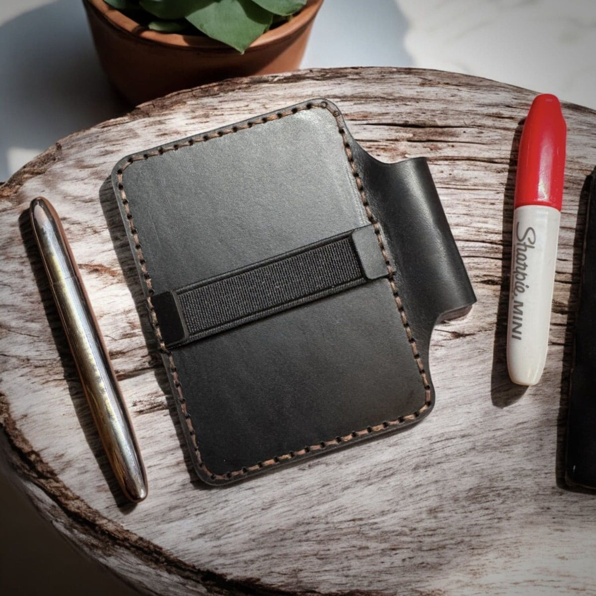 Out-To-Lunch Minimalist Holder with Pen Slot