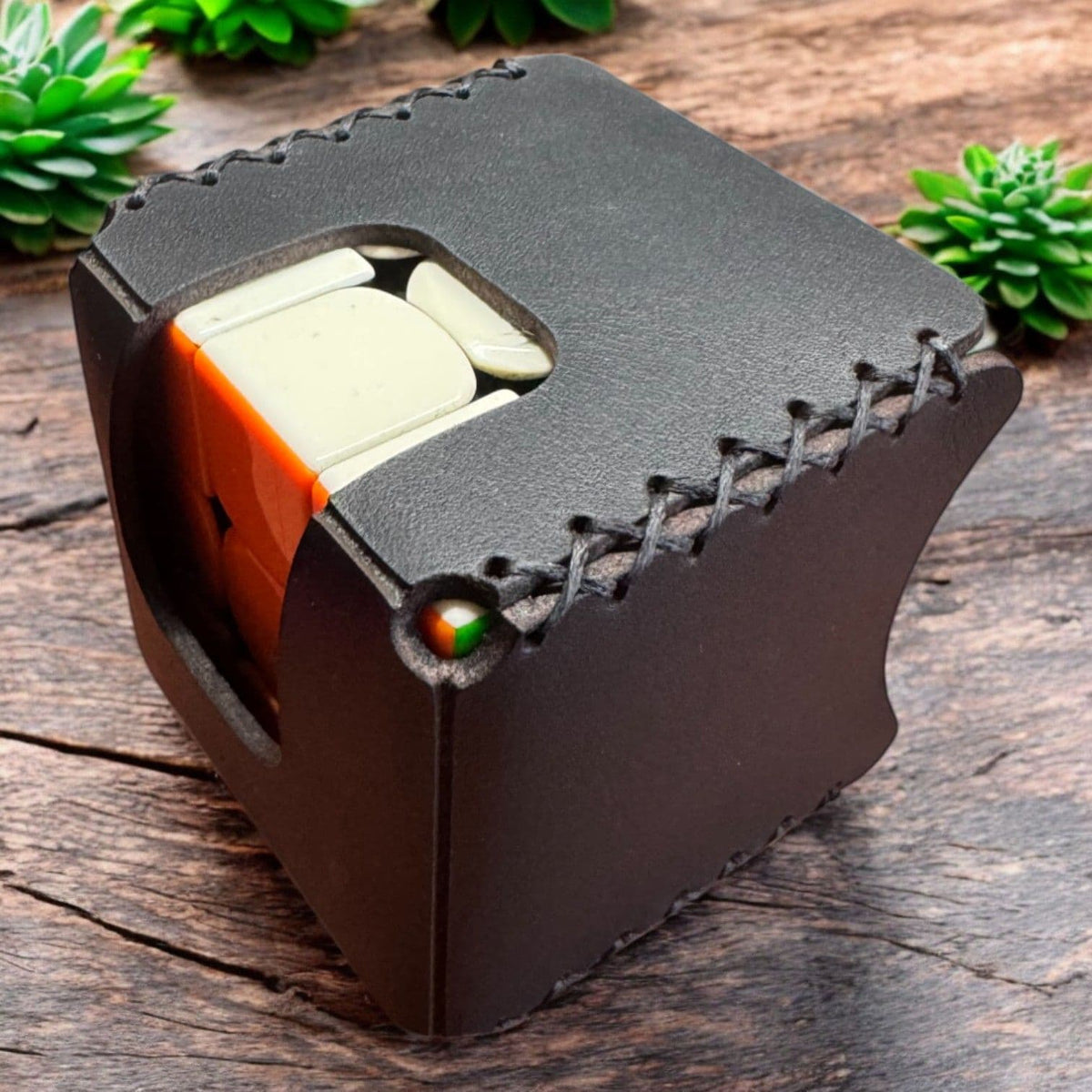 Push & Go Rubiks Cube Holster